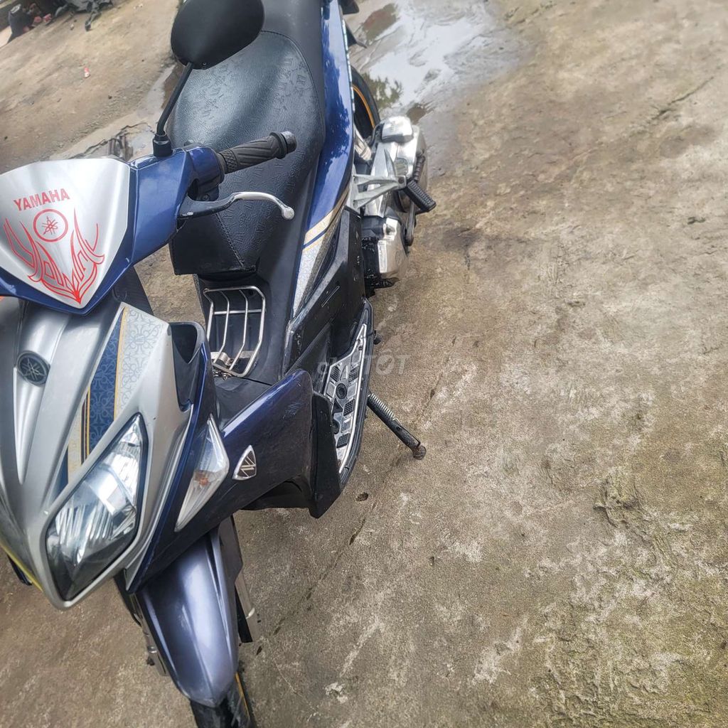 Ngoại hình nhìn được máy siêu êm. Mua bán Xe máy tại Huyện Giồng Trôm Bến Tre được đăng bởi Nguyen huu ly hình 2