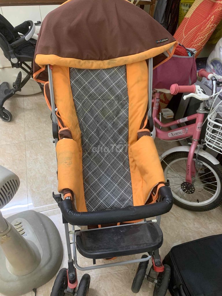 Xe đẩy em bé gấp gọn. Mua bán Mẹ và bé tại Quận Hai Bà Trưng Hà Nội được đăng bởi PhạmXuânLinh hình 1