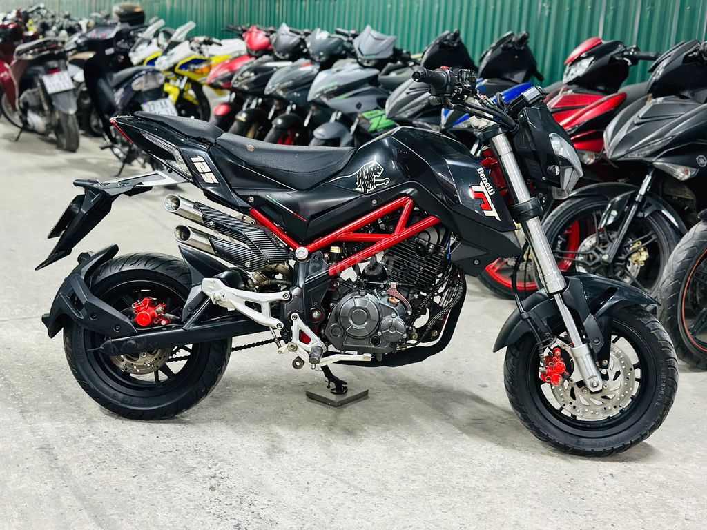 XE MÁYTHANH TÙNG_TNT 125 ĐEN CÔN TAY MÁY ĐỨNG. Mua bán Xe máy tại Quận Nam Từ Liêm Hà Nội được đăng bởi THANH TÙNG hình 2