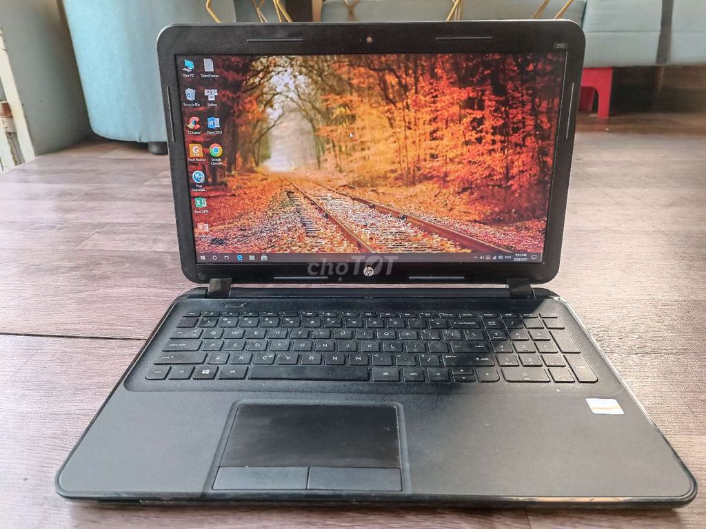 HP 250  Notebook i3 3110M RAM 8G HHD 500G