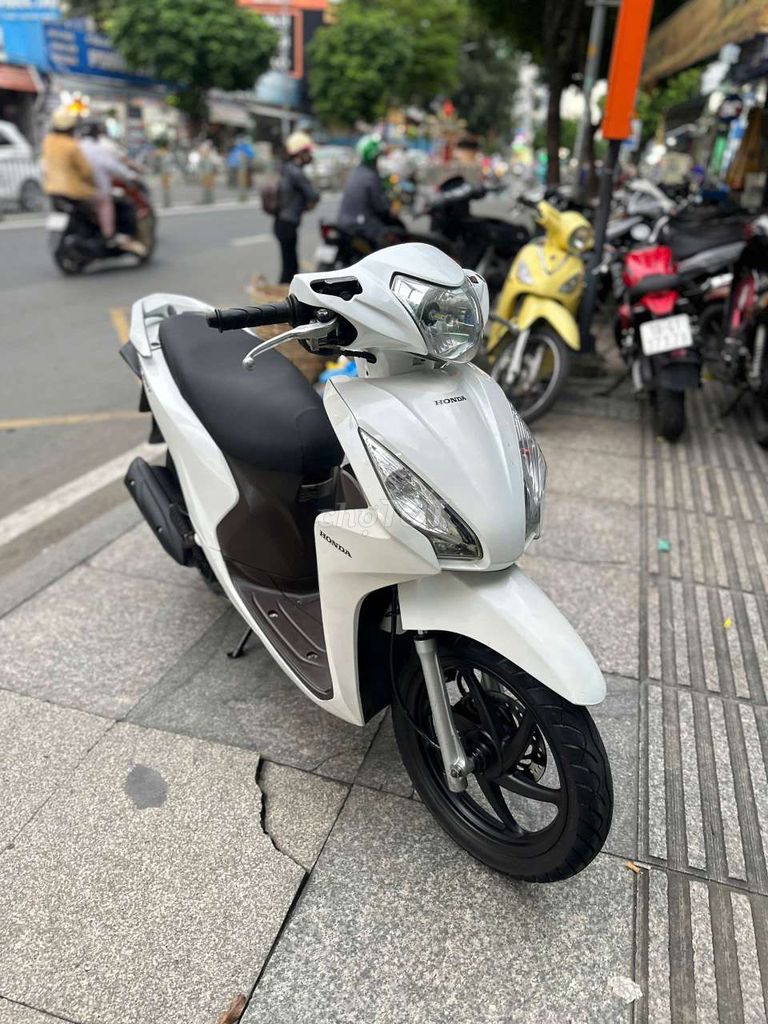 Honda vision 2016 mới 90% Bstp chính chủ. Mua bán Xe máy tại Quận Tân Phú Tp Hồ Chí Minh được đăng bởi Tuanduy hình 5