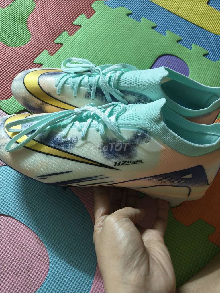 Giày bóng đá HZ nam size 42. Mua bán Đồ thể thao, Dã ngoại tại Quận Bình Tân Tp Hồ Chí Minh được đăng bởi Thanh Huyền Phạm hình 1