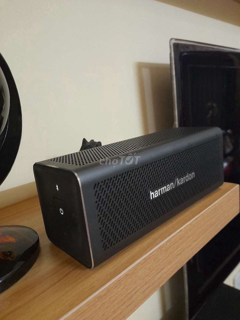 Loa di động harman kardon one.mới 2tr5.