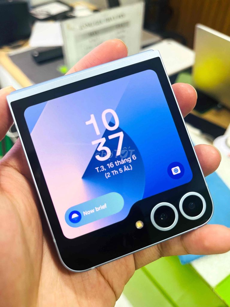 Samsung Z Flip 6 256GB Xanh dương. Mua bán Điện thoại tại Quận Ngô Quyền Hải Phòng được đăng bởi lê thanh thuỷ hình 1