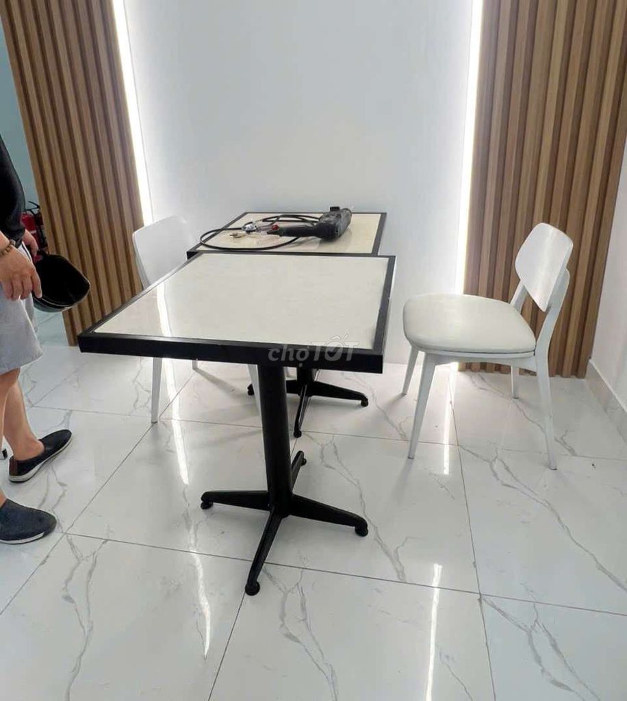 Thanh lý 10 bàn chân gang mặt đá cho quán cafe đẹp. Mua bán Bàn ghế tại Huyện Bình Chánh Tp Hồ Chí Minh được đăng bởi Trần Gia Phát hình 1