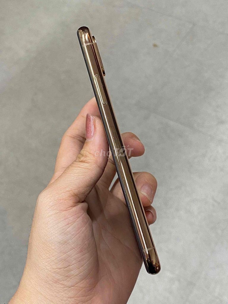 Apple iPhone XS 64GB Vàng Like New. Mua bán Điện thoại tại Quận Ninh Kiều Cần Thơ được đăng bởi Khả Hân PNC hình 1