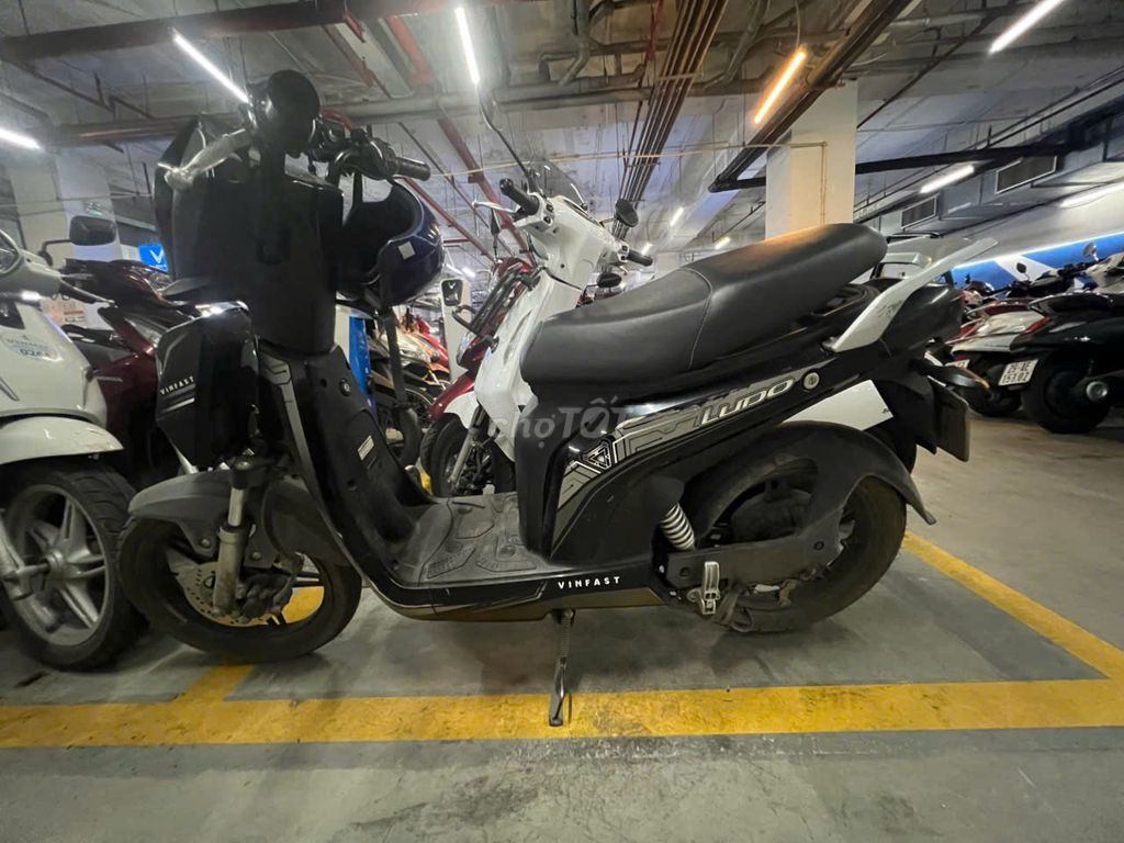 Cần bán gấp xe máy điện vinfast  ludo mầu đen. Mua bán Xe điện tại Huyện Gia Lâm Hà Nội được đăng bởi Đức Nguyễn hình 3