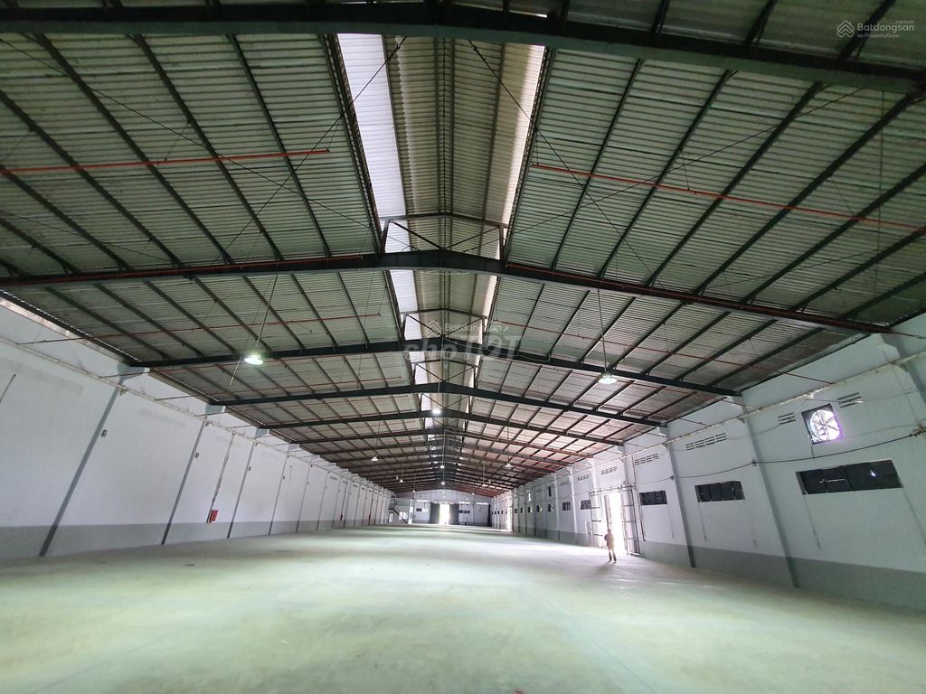 Cho thuê kho xưởng 1600m2 Tân thới Nhất có PCCC Tự động và có sân rộng