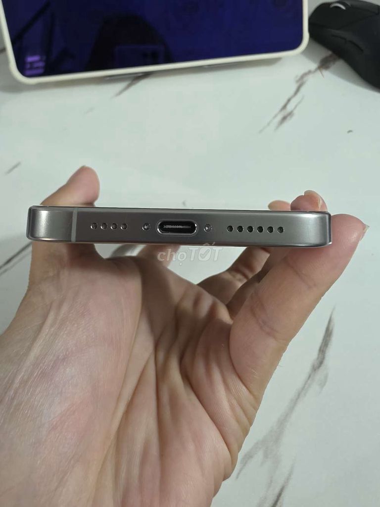 iPhone 16 Pro Max 256GB Bạc. Mua bán Điện thoại tại Huyện Gò Dầu Tây Ninh được đăng bởi Thiên Kim hình 1