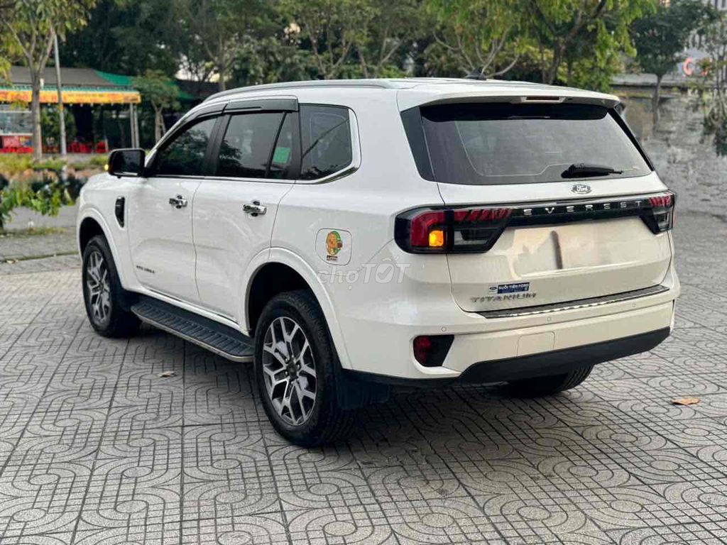 EVEREST TITANIUM 4x2 2022 MÀU TRẮNG LƯỚT 20,000KM. Mua bán Ô tô tại Quận Tân Phú Tp Hồ Chí Minh được đăng bởi Duy Tô Sài Gòn Ford hình 5