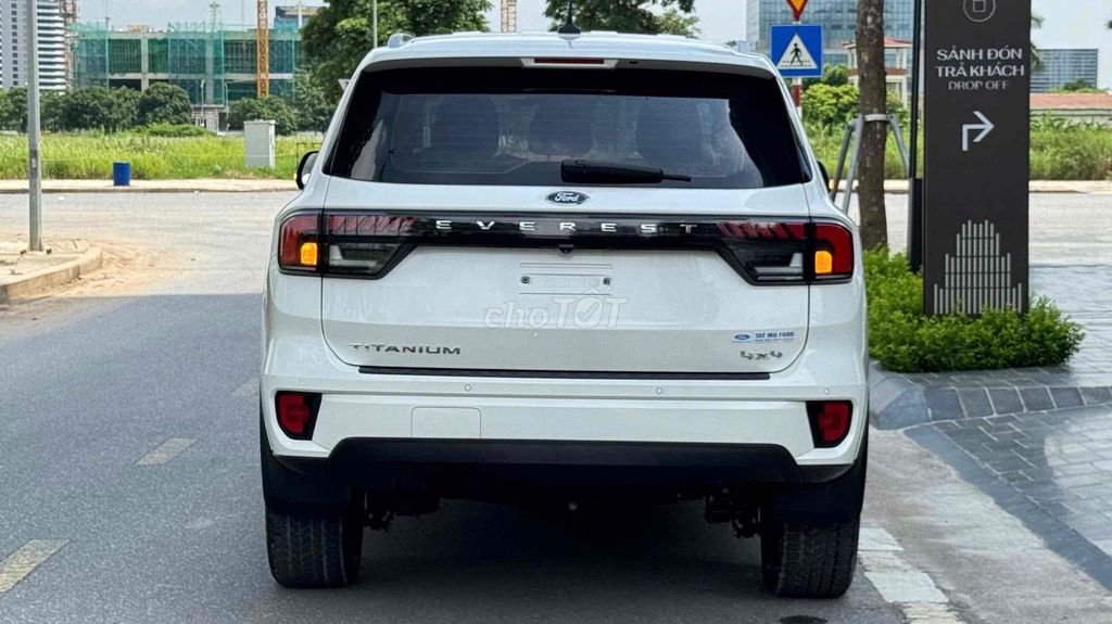 Продается очень хороший Ford Everest Titanium 4x4 sx2022