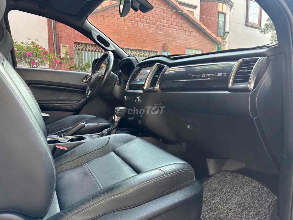 EVEREST 4x2 2019 TITANIUM 01 CẦU FORM MỚI ĐẸP. Mua bán Ô tô tại Quận Gò Vấp Tp Hồ Chí Minh được đăng bởi Mr Tài hình 4