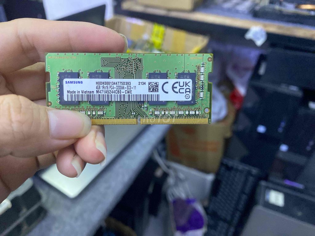 RAM PC4 4GB LAPTOP AE LẮP MÁY BAO ÊM RIN