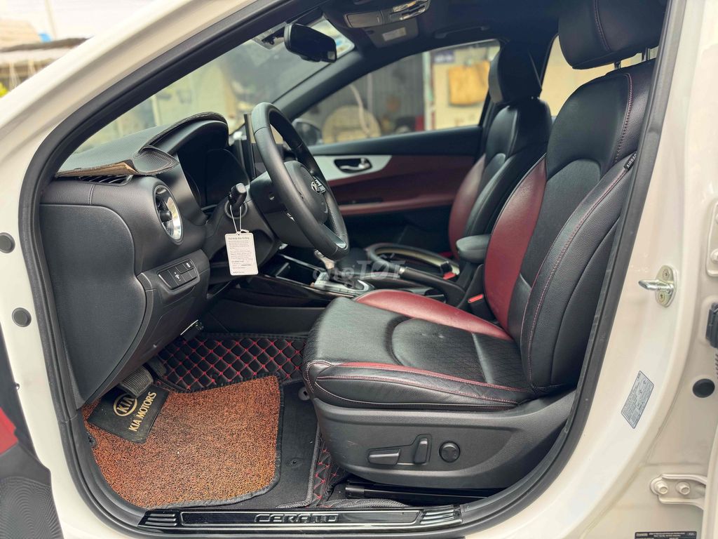 Kia Cerato 2021 2.0 AT PREMIUM - 28000 km. Mua bán Ô tô tại Quận Bình Tân Tp Hồ Chí Minh được đăng bởi Lê Hoàng Hải hình 8