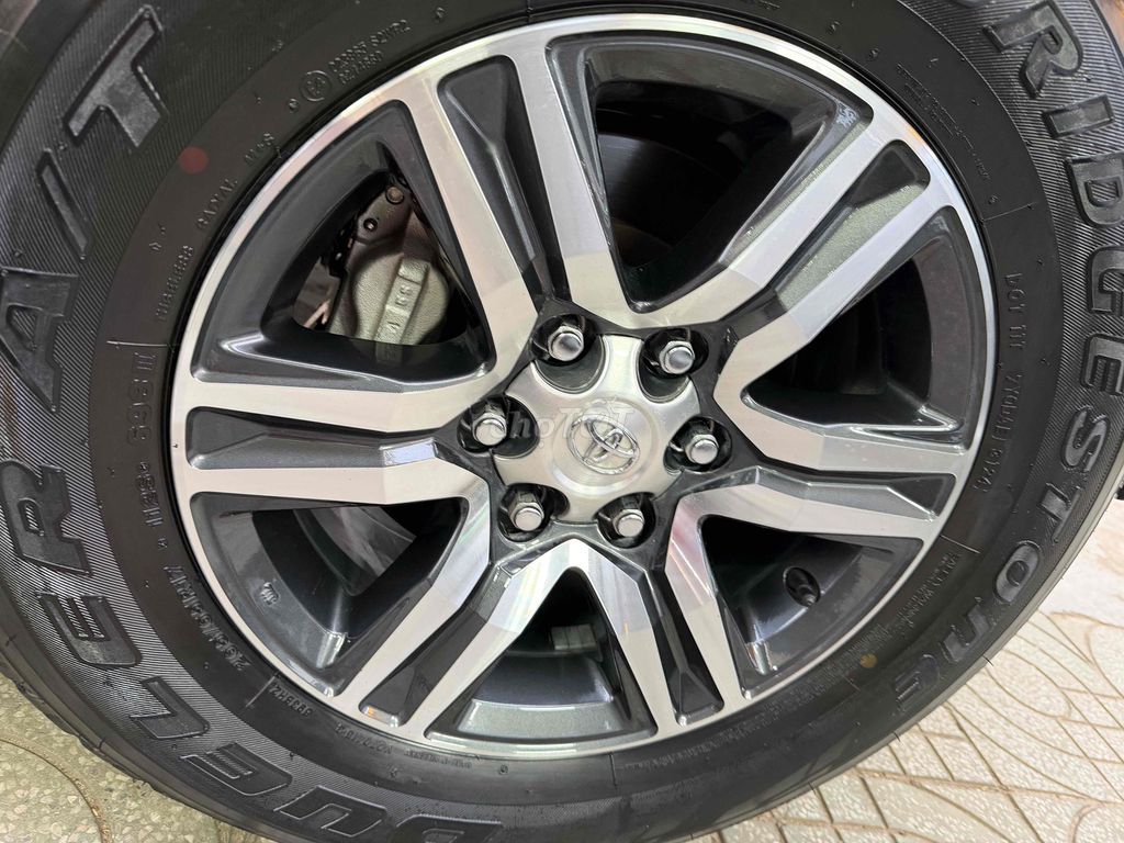 Toyota Fortuner 2025 2.4L 4x2 AT - 21000 km. Mua bán Ô tô tại Huyện Đức Trọng Lâm Đồng được đăng bởi SALON ÔTÔ HOÀ THẮNG  hình 10