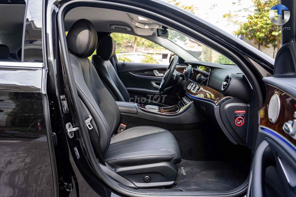 Mercedes-Benz E200 Exclusive 2023 Đen 13000 km. Mua bán Ô tô tại Quận 7 Tp Hồ Chí Minh được đăng bởi PHÁT ĐẠT LUXURY CAR hình 10