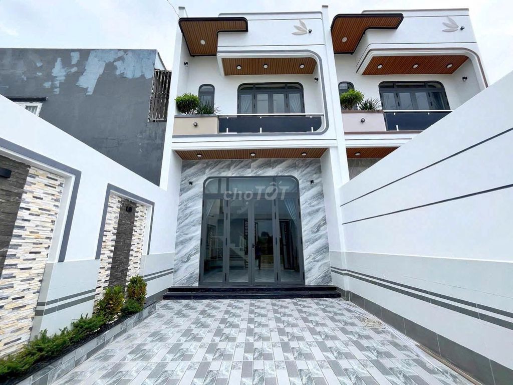 Bán nhà Lầu cực đẹp ngay cây xăng Thạnh Phú - 90m2 giá full 1,680 tỷ
