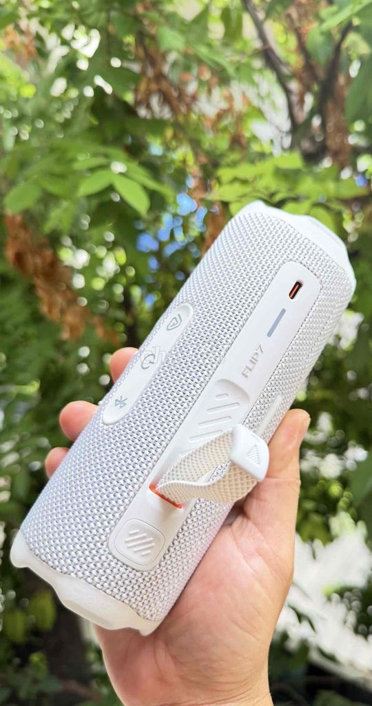 JBL Flip 7 Trắng Mới 100% Xtay nobox chưa sử dụng. Mua bán Tivi, Âm thanh tại Quận Thanh Khê Đà Nẵng được đăng bởi Thế Giới Loa Chính hãng New Và Lướt Giá Rẽ Đà Nẵng  hình 1