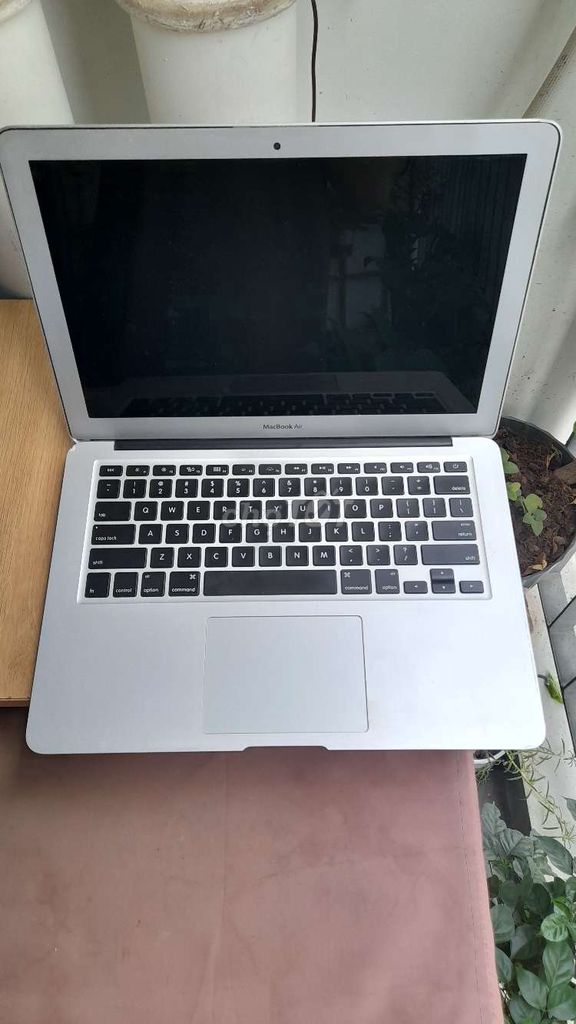 Apple MacBook Air A1466 Bạc. Mua bán Laptop tại Quận Nam Từ Liêm Hà Nội được đăng bởi Đỗ Sỹ Quyền hình 1