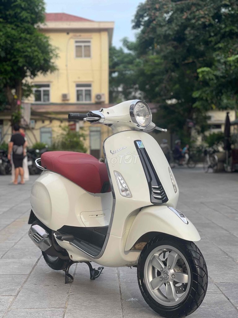 Primavera 125 3vie 2016 màu trắng xe đẹp như mới. Mua bán Xe máy tại Quận Cầu Giấy Hà Nội được đăng bởi Anh Khoa hình 3