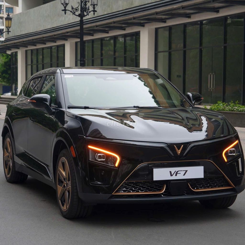 VF7 Dragon 2024 - полная версия - Odo 36 тысяч - очень новая - HCMC
