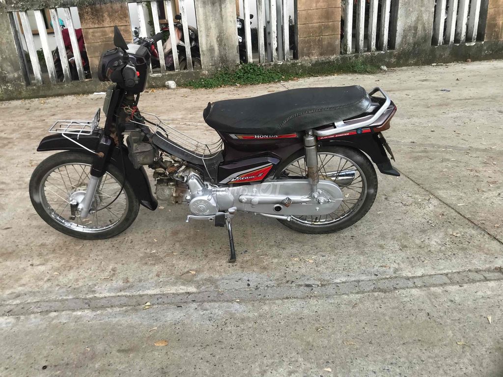 bán hon đa cub 50cc máy êm điện đen coi đầy đủ. Mua bán Xe máy tại Quận Thanh Khê Đà Nẵng được đăng bởi Bàn Chân Trần hình 4