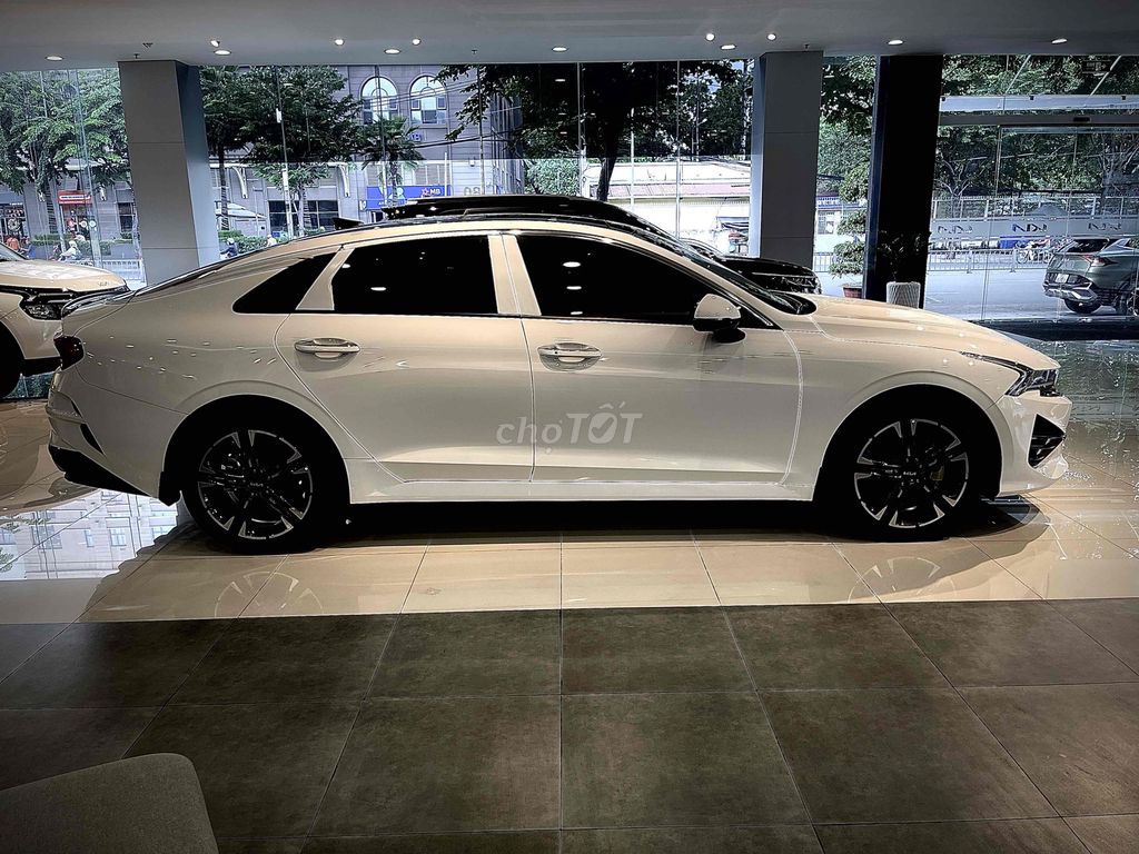 Kia K5 2.0 Premium. Mua bán Ô tô tại Quận Phú Nhuận Tp Hồ Chí Minh được đăng bởi Nguyễn hữu nhất hình 8