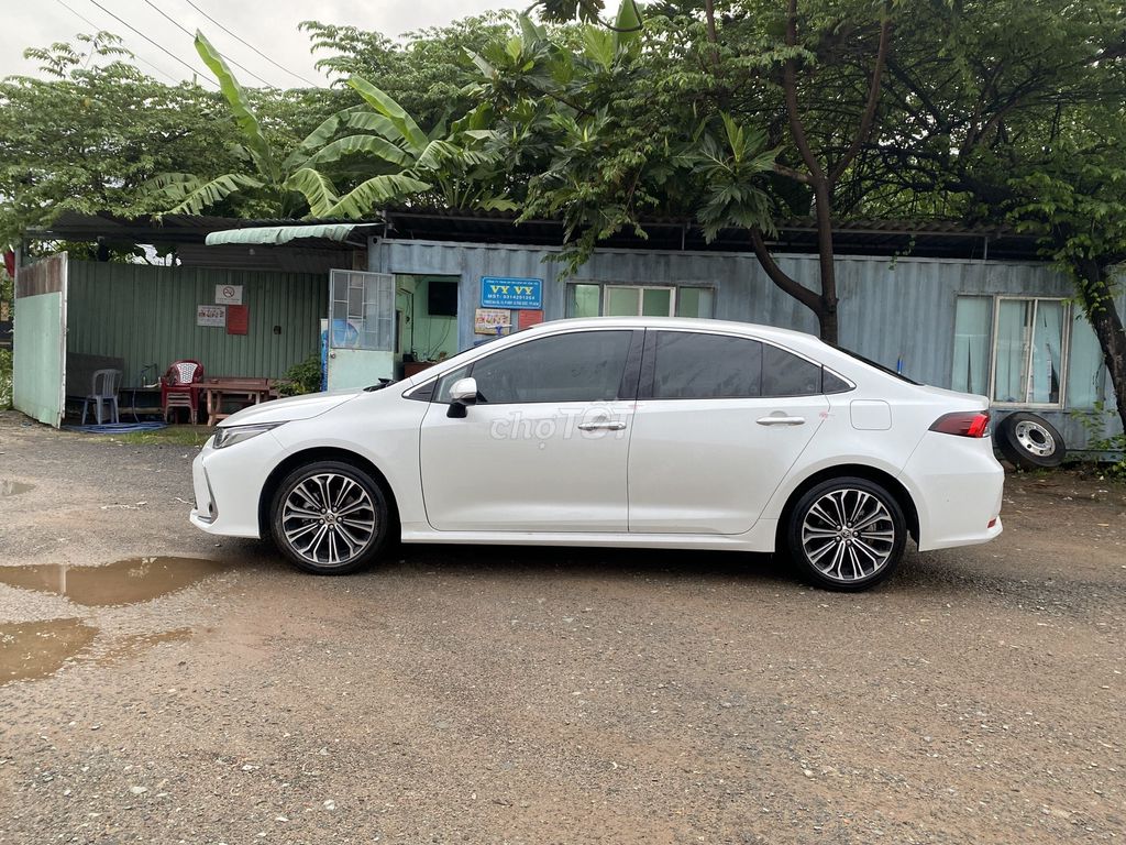 Toyota Altis 2022 1.8V 14.000km Trắng. Mua bán Ô tô tại Thành phố Thủ Đức Tp Hồ Chí Minh được đăng bởi Thành Thuỷ hình 3