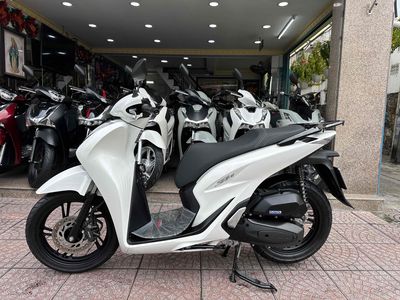 Honda SH 125i 4Val 2023 Trắng Đen BSTP Chính Chủ
