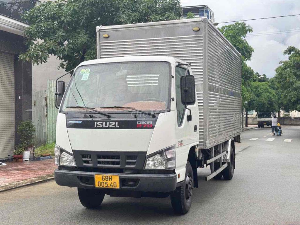 Xe tải Isuzu 1t9 QKR270 Thùng Kín Inox