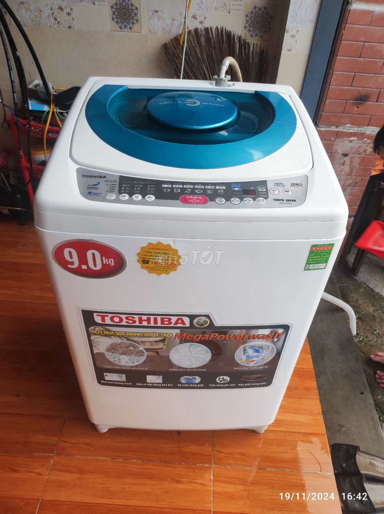 Thanh lý máy giặt Toshiba 9kg còn rất mới