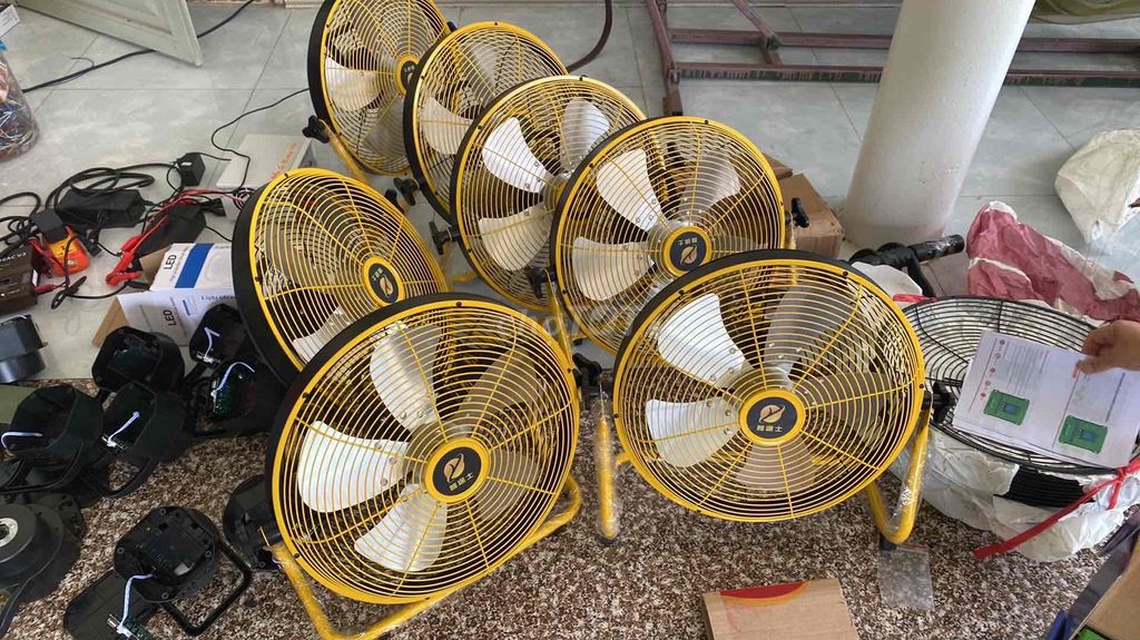 Quạt tích điện Vàng 16 inch. Mua bán Quạt tại Huyện Quảng Xương Thanh Hóa được đăng bởi Tên chưa cung cấp hình 1
