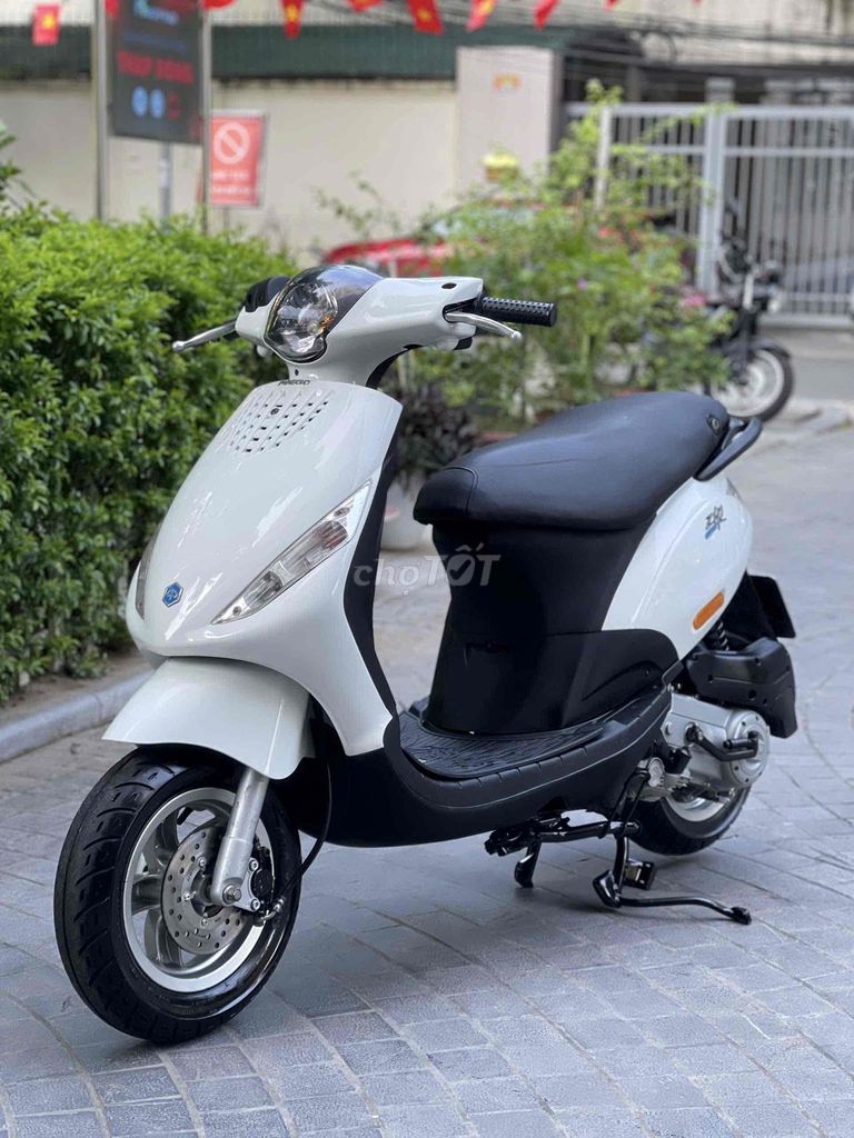 Piaggio Zip100 việt nam màu trắng đời 2019. Mua bán Xe máy tại Quận Ba Đình Hà Nội được đăng bởi Ngô Mạnh Tuấn hình 2