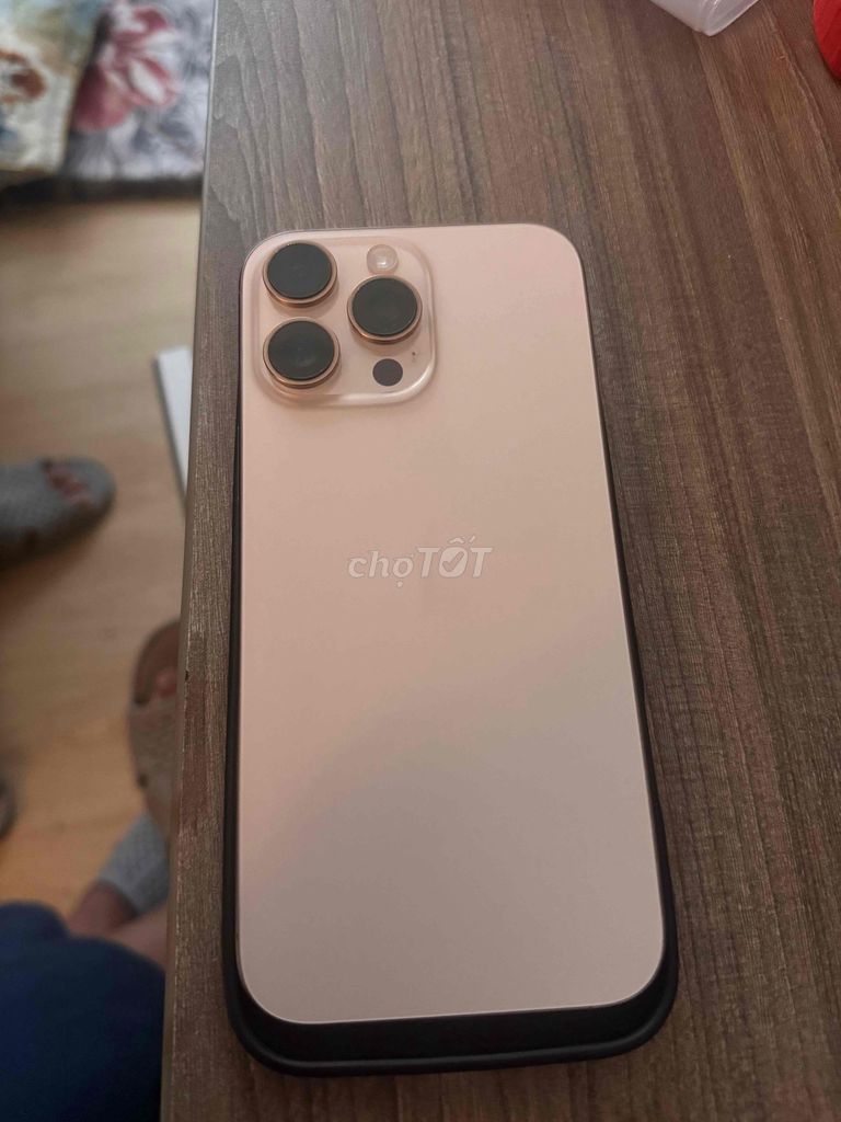 Apple iPhone 16 Pro Max 256GB Vàng Sa Mạc. Mua bán Điện thoại tại Quận Tân Bình Tp Hồ Chí Minh được đăng bởi Phan Văn Khải hình 1