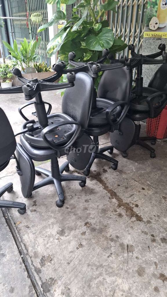 Ghế xoay văn phòng nhựa Đen thanh lý. Mua bán Đồ dùng văn phòng tại Quận 4 Tp Hồ Chí Minh được đăng bởi  mr thắng second  hình 1