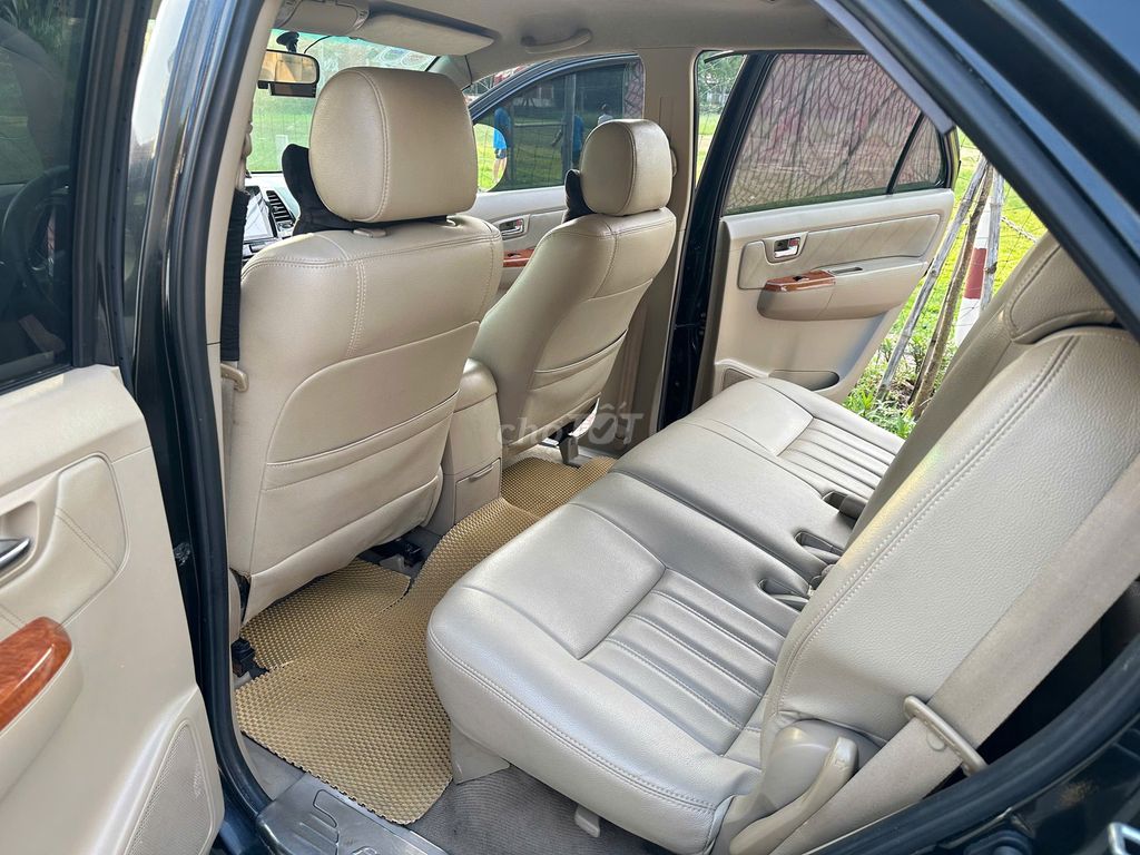 Toyota Fortuner 2.7V 4x4AT cuối 2011 tự động 2 cầu. Mua bán Ô tô tại Huyện Sóc Sơn Hà Nội được đăng bởi Salon Auto Đào Hằng hình 8
