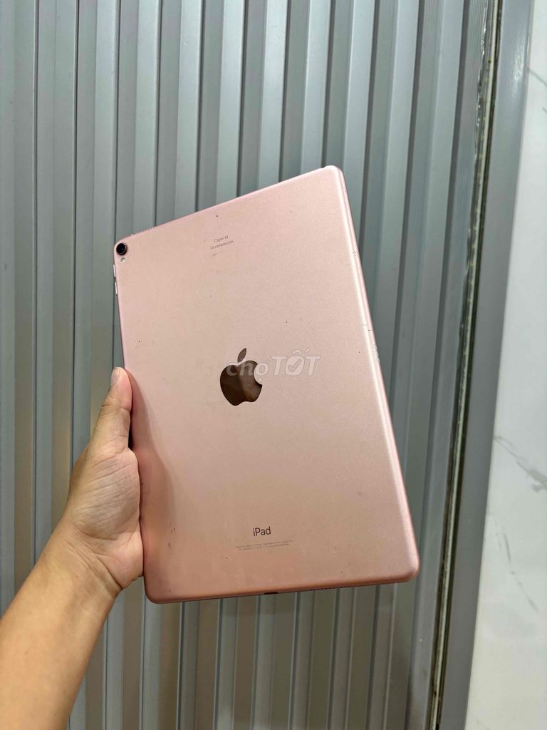 iPad Pro 10.5 2017. Mua bán Máy tính bảng tại Quận Thanh Khê Đà Nẵng được đăng bởi New Phone hình 1