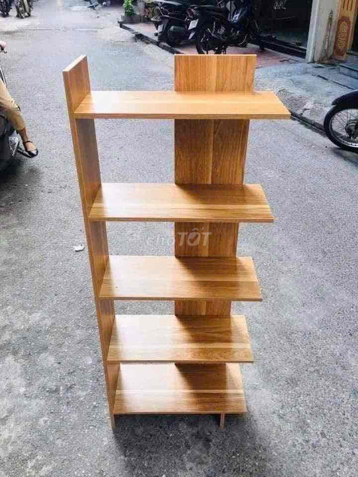 Kệ gỗ góc tường 5 tầng