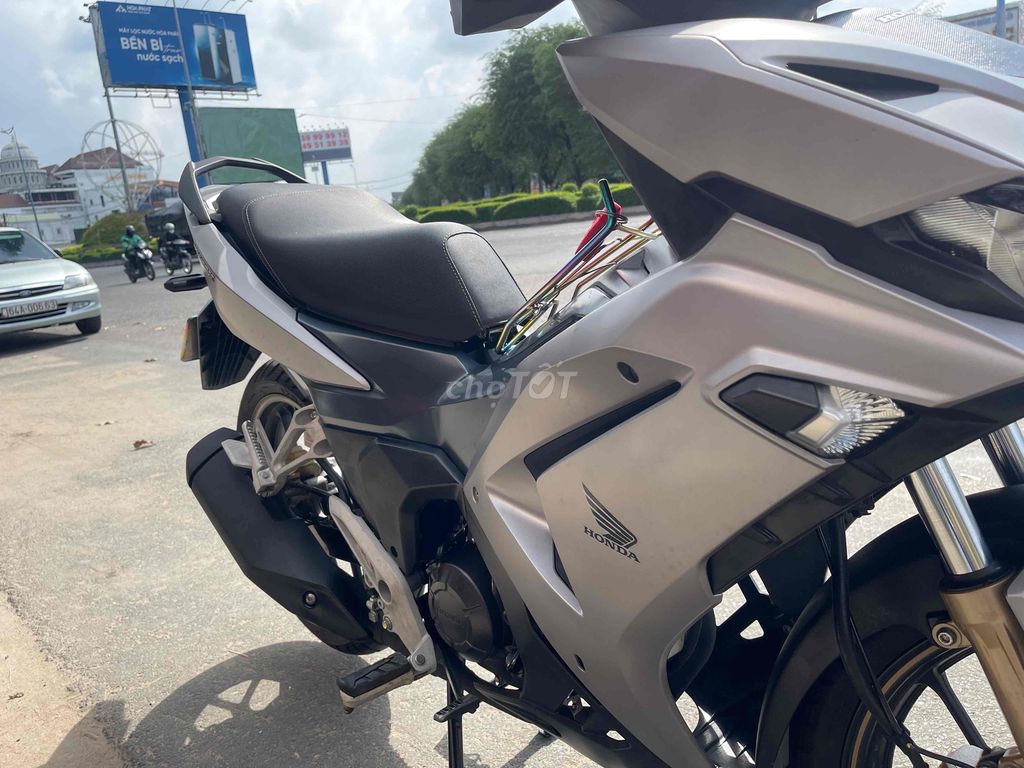 Honda Winner X V3 ABS 2023 Xám 1000 km. Mua bán Xe máy tại Quận Ninh Kiều Cần Thơ được đăng bởi Cửa Hàng xe máy Hoàng Hải hình 5