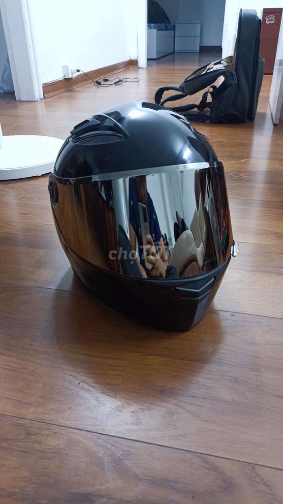 Mũ Fullface AGU Kính tráng gương.. Mua bán Phụ tùng xe tại Quận Cầu Giấy Hà Nội được đăng bởi Phạm Long hình 1