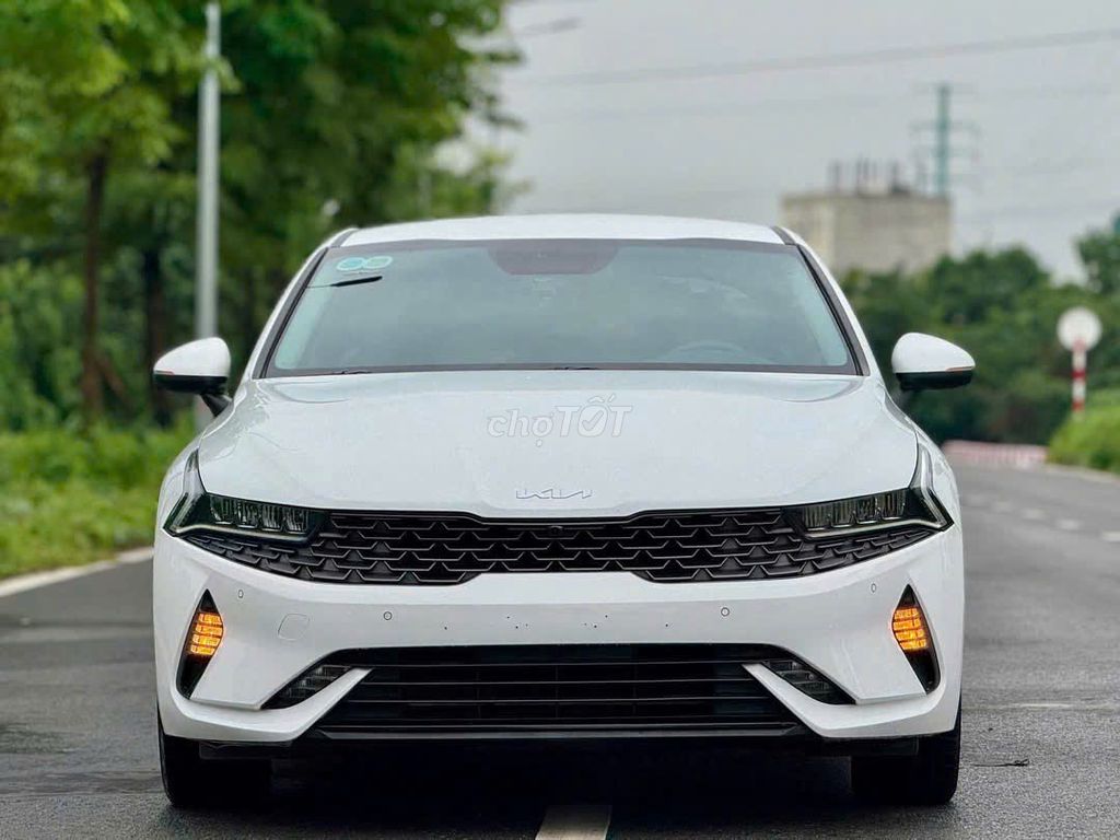 Kia K5 2.0 Luxury 2026 1000 км Белый