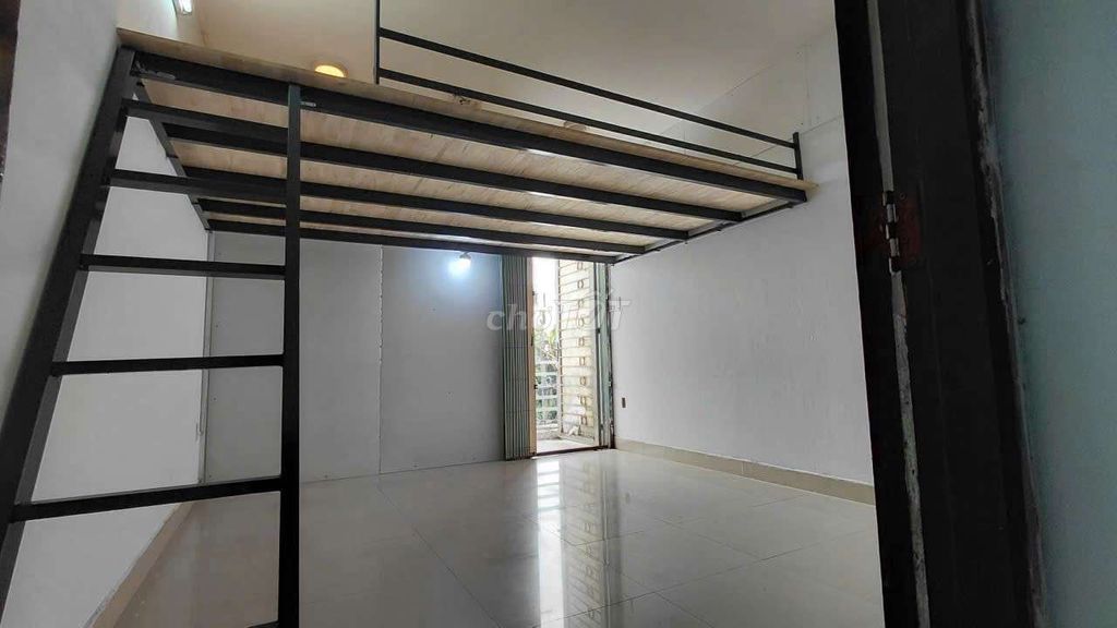 phòng 25m2 ngay chợ Hiệp Bình
