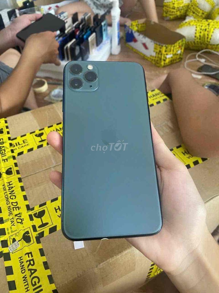 Apple iPhone 11 Pro Max 64GB Xanh rêu 85%. Mua bán Điện thoại tại Thành phố Thủ Dầu Một Bình Dương được đăng bởi Phước Mobile hình 1