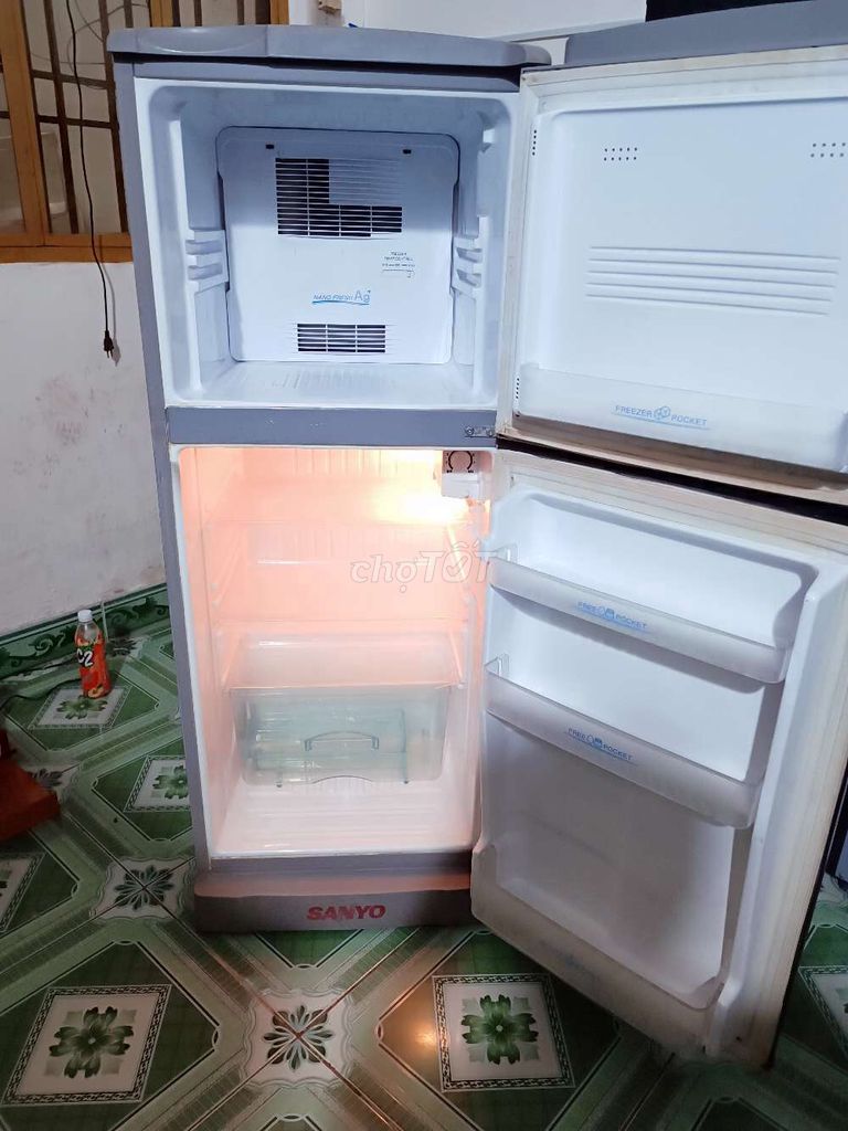 Tủ lạnh 145lit tiết kiệm điện