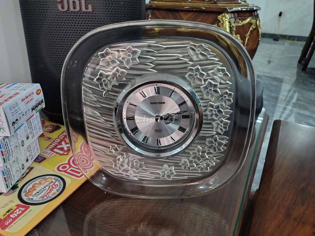 Đồng hồ để bàn Sunform Thủy tinh. Mua bán Nội thất, đồ gia dụng khác tại Quận Ngô Quyền Hải Phòng được đăng bởi danghoang anh hình 1