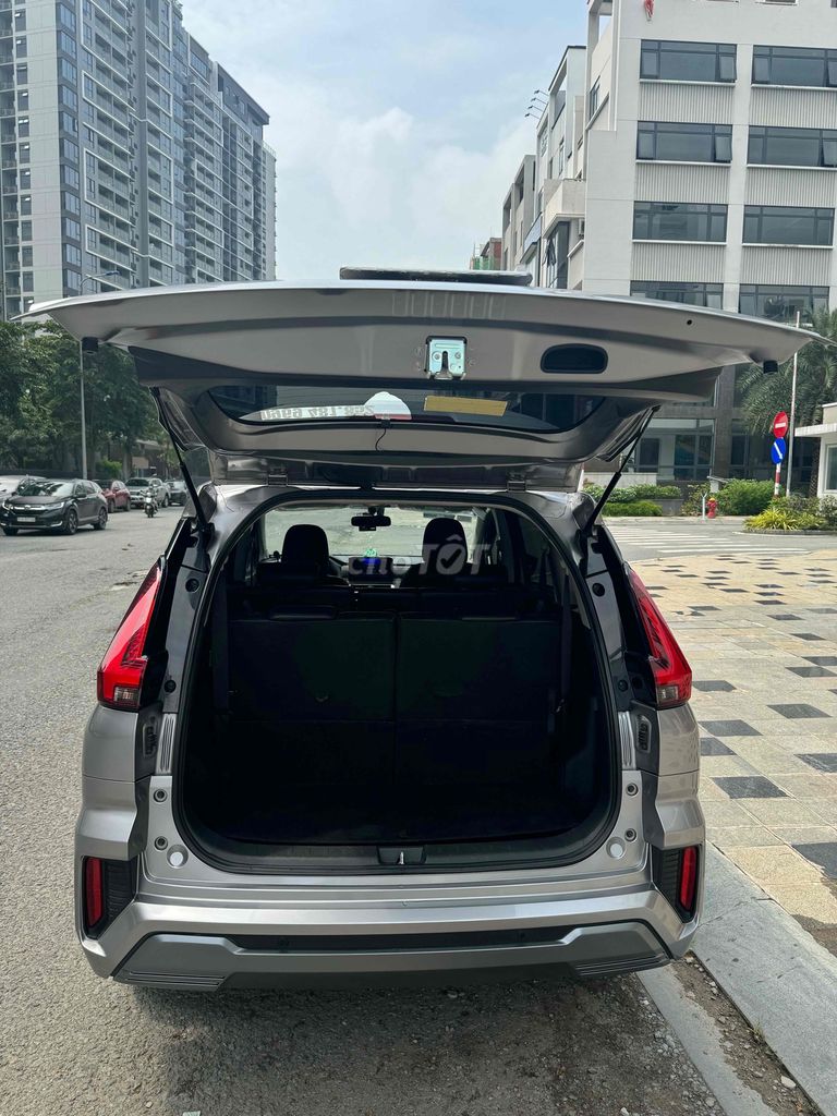 Mitsubishi Xpander 2023 AT Premium - 76000 km