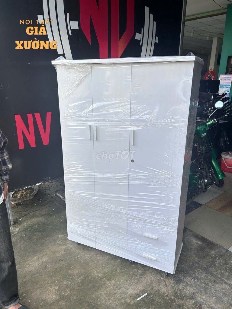 TỦ ĐỒ ĐỰNG ÁO QUẦN TIỆN LỢI 3 CÁNH KEM -. Mua bán Tủ, kệ gia đình tại Quận 12 Tp Hồ Chí Minh được đăng bởi Nội Thất Giá Xưởng  hình 1