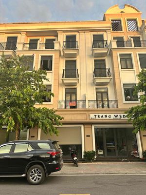 Cần Bán Nhanh căn Siêu Vip giá Bao nét toàn Khu Đô Thị