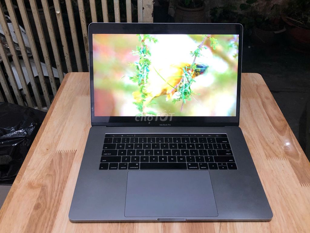 MACBOOK PRO 2016 15.4''/CORE I7 /16G /256G/VGA 2GB