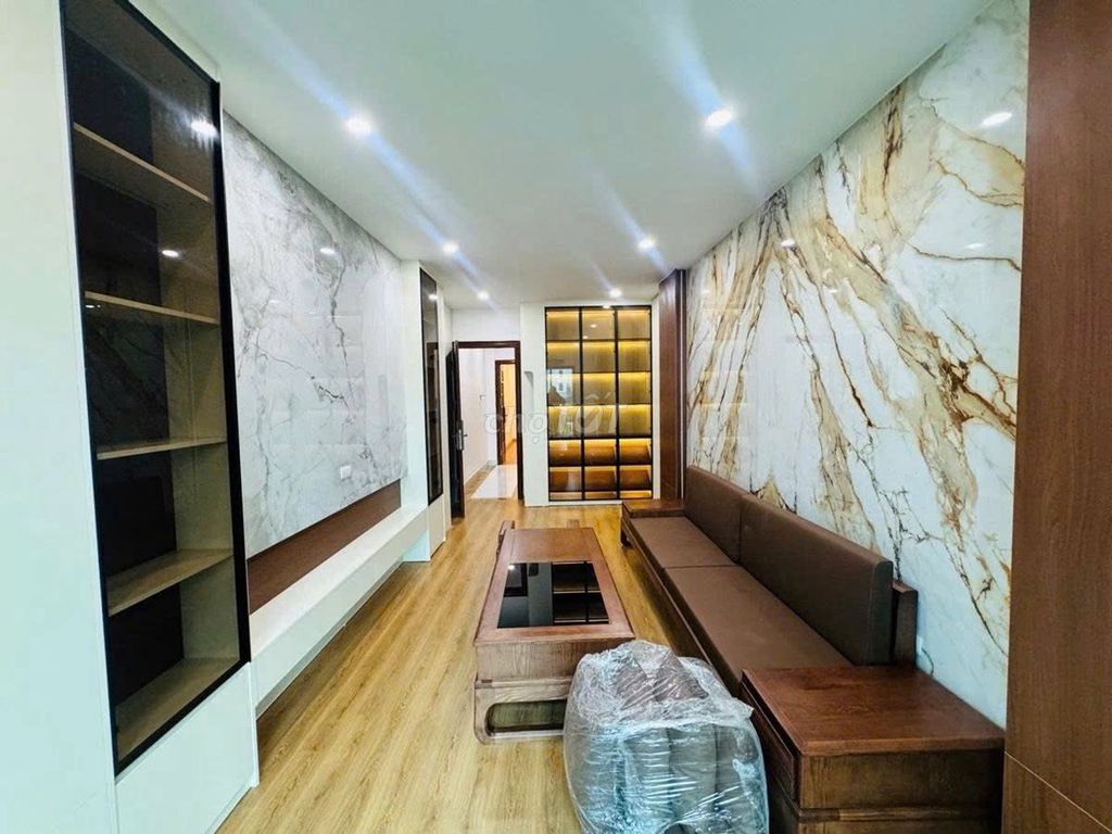 Bán nhà 55m² Giảng Võ, Ba Đình, có thang máy